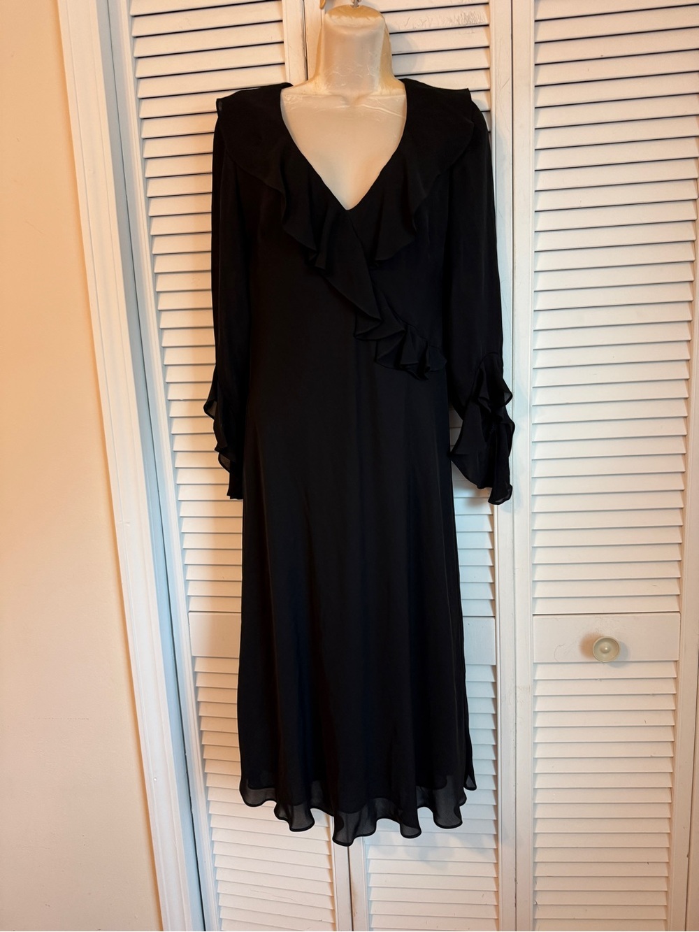 Ralph Lauren Silk Black Ruffle Midi Dress Size 6 Whimsigoth Flutter Sleeve Witch